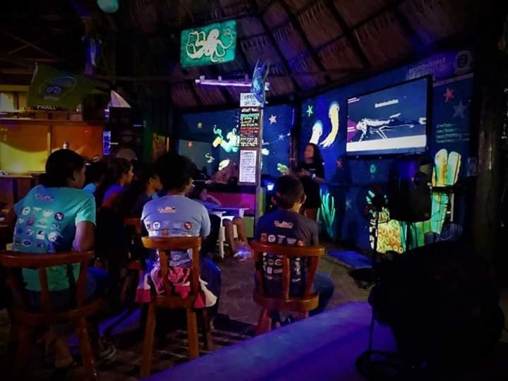 The Venue - Utila Útila Exterior foto